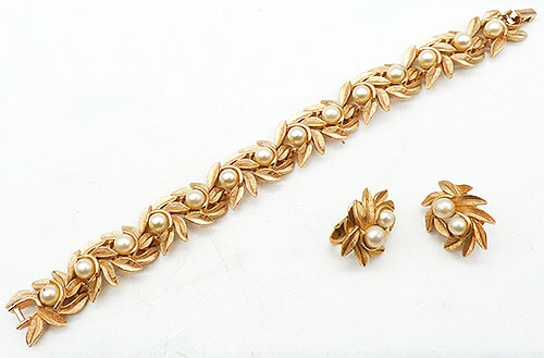 Newly Added Avon Faux Pearl Gold Leaves Bracelet Set