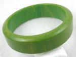 Bakelite/Celluloid/Galalith - Lemon-Lime Bakelite Bangle
