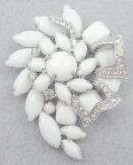 Eisenberg - Eisenberg Milk Glass Brooch