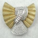 Pennino - Pennino Rhinestone Ruffle Motif Brooch