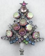 Christmas/Holiday Jewelry - Pink Scalloped Aurora Christmas Tree Brooch