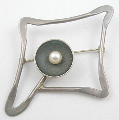 Brooches - Modernist Sterling & Pearl  Brooch