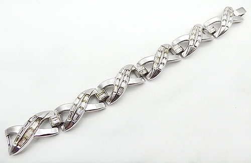 Bracelets - Trifari Rhinestone Baguette Link Bracelet