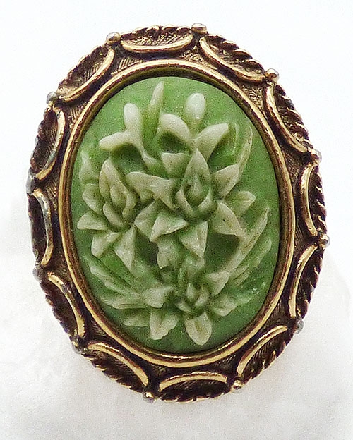 Misc. Signed S-Z - Vanda Green Floral Poison or Perfume Ring