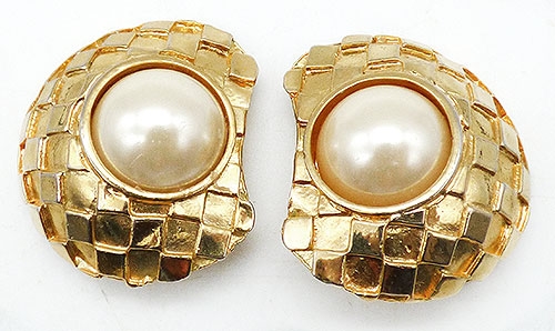 Trend Fall Winter: Chunky and Statement Earrings - Woven Gold and Faux Pearl Statement Earrings
