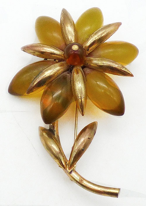 Bakelite, Celluloid, Galalith - Apple Juice Bakelite Gold Tone Flower Brooch