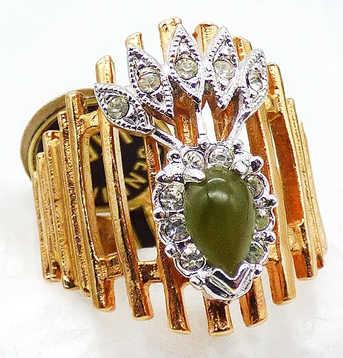 Rings - Gold Plated Jade and Rhinestone Ring