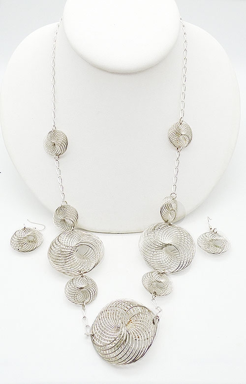 Sets & Parures - Silver Spiral Links Necklace Set