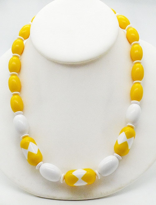 Necklaces - Yellow and White Bead Necklace