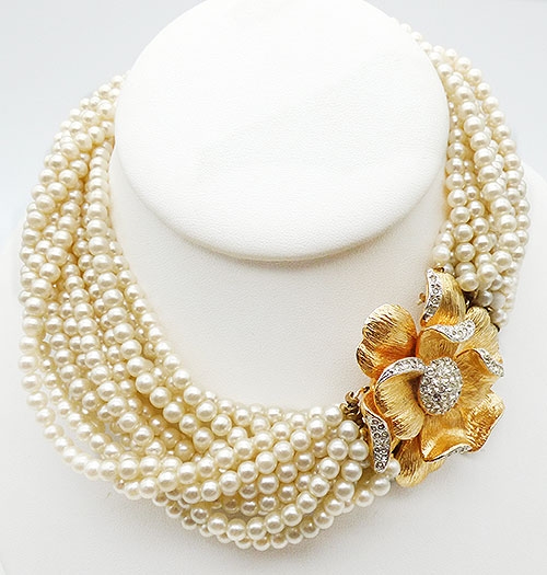 Misc. Signed S-Z - Donald Standard Flower Clasp Faux Pearl Necklace