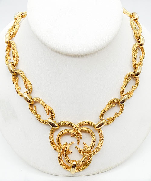 Mid-Century Modern - Textured Golden Arc Links Necklace