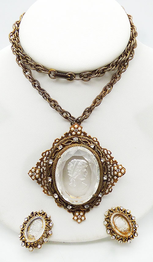 Cameos Intaglios Portraits - Reverse Carved Glass Cameo Necklace Set