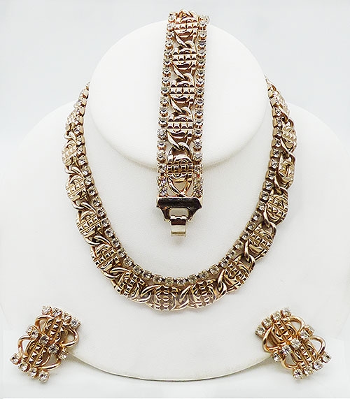 Trend Spring 2022: Choker and Hoop Necklaces - Gold Tone Snail Link Rhinestone Parure