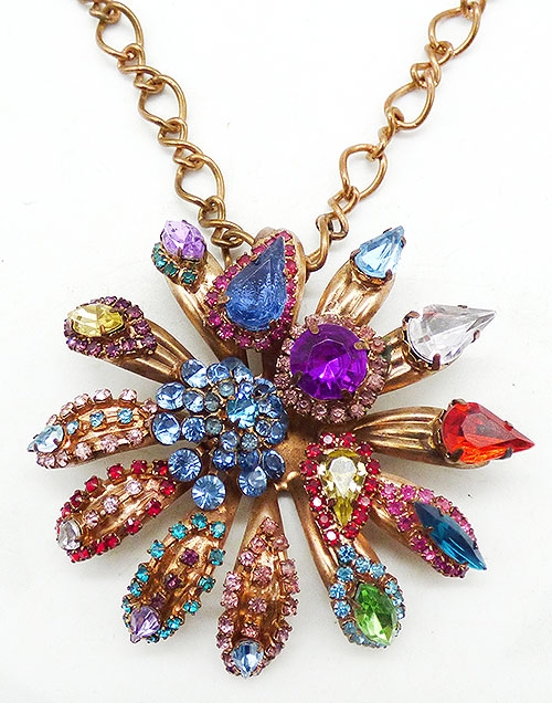 Florals - Rhinestone Decorated Flower Pendant Necklace