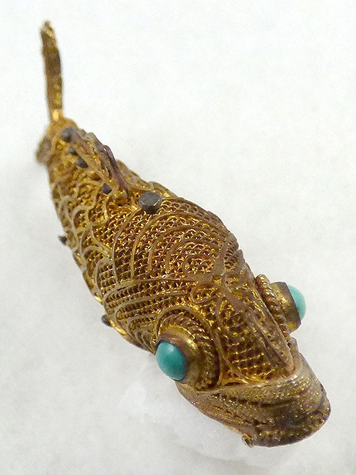 Chinese Export Gilded Filigree Fish Pill Box - Garden Party Collection  Vintage Jewelry